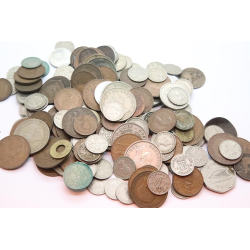 132 - Bag of mixed worldwide coinage. P&P Group 1 (£14+VAT for the first lot and £1+VAT for subsequent lot... 
