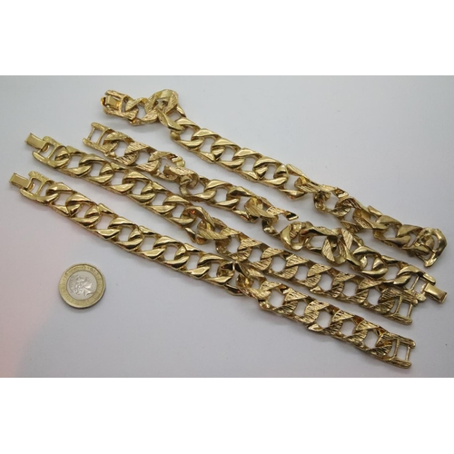 147 - Four yellow metal curb chain bracelets. P&P Group 1 (£14+VAT for the first lot and £1+VAT for subseq... 