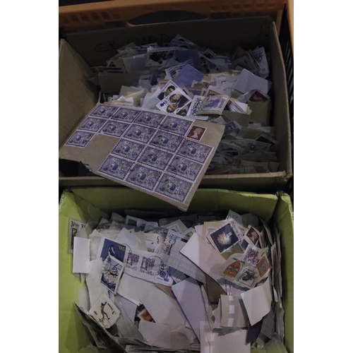 90 - Collection of Worldwide stamps, most removed from envelopes. P&P Group 2 (£18+VAT for the first lot ... 