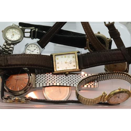 111 - Box of mixed wristwatches including Warner Bros. P&P Group 1 (£14+VAT for the first lot and £1+VAT f... 
