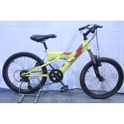 33 - Children's Raleigh Max 20, 6 speed mountain bike. Not available for in-house P&P