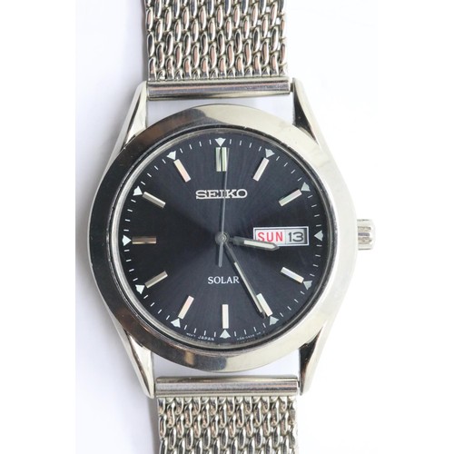 1085 - Seiko Solar gents wristwatch on a stainless steel mesh bracelet. P&P Group 1 (£14+VAT for the first ... 