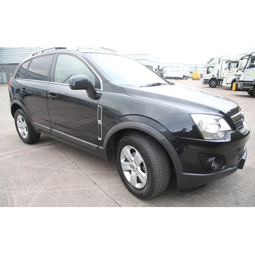 1000C - Vauxhall Antara, 2.2 diesel 102,000 miles. two keys mot to 01/07/2021.