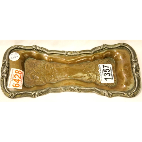 1357 - Copper and pewter Art Nouveau pen tray, 25 x 11 cm. P&P Group 1 (£14+VAT for the first lot and £1+VA... 
