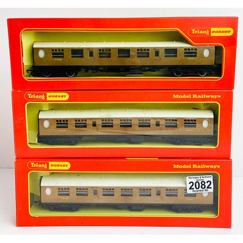 2082 - 3x Triang / Hornby LNER Teak Coaches - All Boxed. P&P Group 2 (£18+VAT for the first lot and £3+VAT ... 