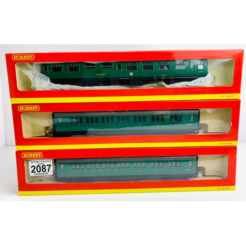 2087 - 3x Hornby OO BR 'Southern Regions' - All Boxed. P&P Group 2 (£18+VAT for the first lot and £3+VAT fo... 