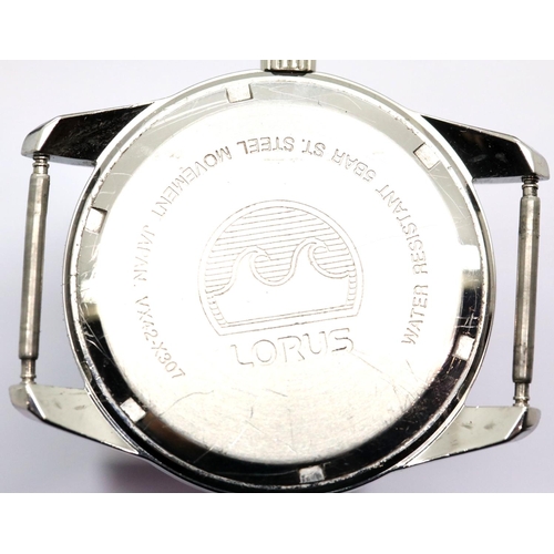 1154 - Lorus gents calendar wristwatch dial 30mm boxed, P&P Group 1 (£14+VAT for the first lot and £1+VAT f... 