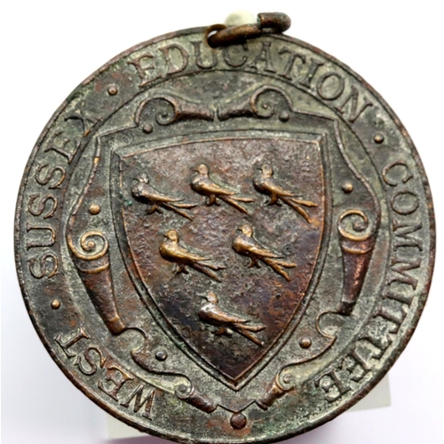 1203 - West Sussex Education - 1 years attendance medallion in Bronze (Edwardian). P&P Group 1 (£14+VAT for... 