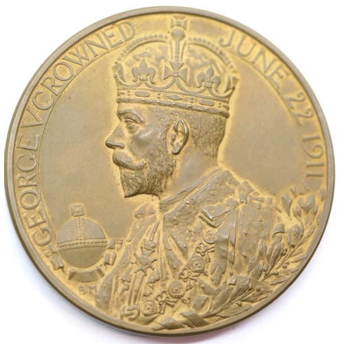 1230 - George V boxed bronze Coronation medal. P&P Group 1 (£14+VAT for the first lot and £1+VAT for subseq... 