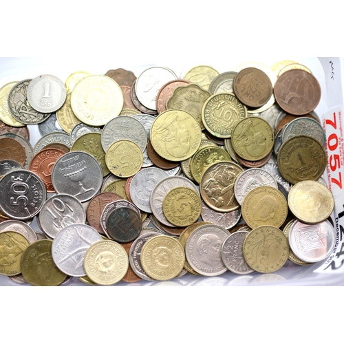 1242 - Collection of world coins, 19th and 20th century. P&P Group 1 (£14+VAT for the first lot and £1+VAT ... 