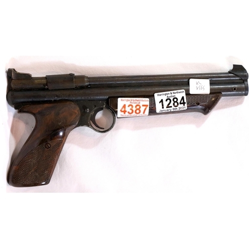 1284 - Crosman Medalist II 22 air pistol, model 1300. P&P group 2 (£18+ VAT for the first lot and £3+ VAT f... 