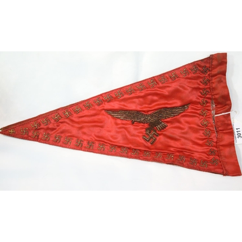 3011 - German WWII type Luftwaffe embroidered silk pennant in poor condition. P&P Group 1 (£14+VAT for the ... 