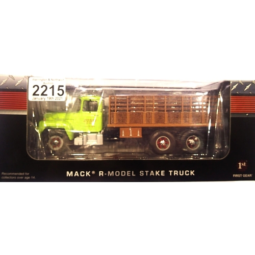 2215 - First Gear; Mack R model, Skate Truck Steiger Tractor Inc 1:34 scale. P&P Group 1 (£14+VAT for the f... 