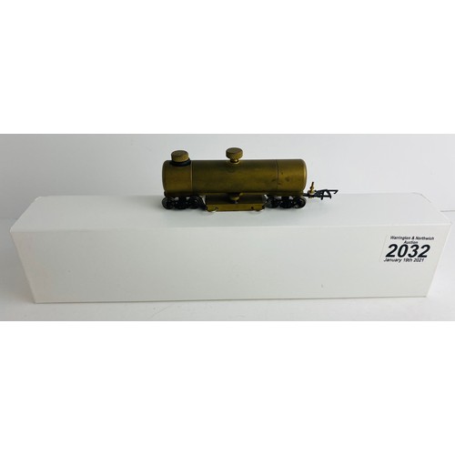 2032 - CMX OO Gauge Brass Track Cleaner Wagon in Aftermarket Box P&P Group 1 (£14+VAT for the first lot and... 