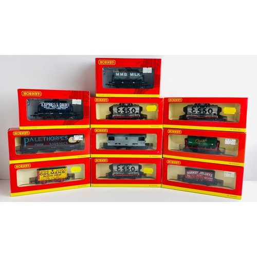 2067 - 10x Hornby OO Gauge Assorted Freight Wagons All Boxed P&P Group 2 (£18+VAT for the first lot and £3+... 