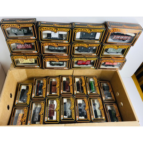 2159 - 28x Mainline OO Gauge Assorted Wagons All Boxed  P&P Group 3 (£25+VAT for the first lot and £5+VAT f... 