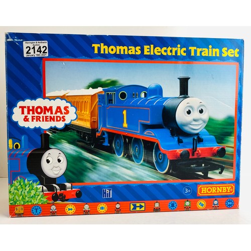 2142 - Hornby R9071 Thomas & Friends OO Gauge Train Set Boxed P&P Group 1 (£14+VAT for the first lot and £1... 