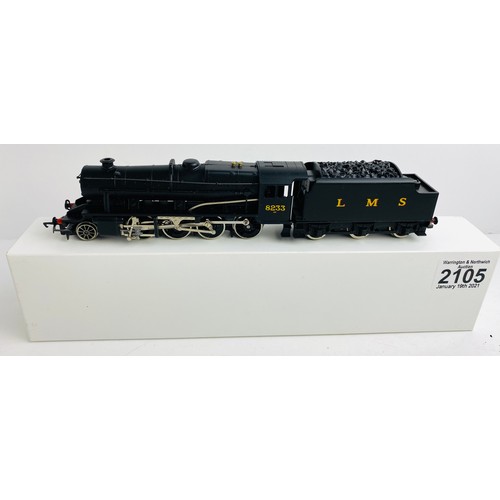 2105 - Hornby OO Gauge LMS Black 8F 8233 Locomotive Boxed (Plain White Box) P&P Group 1 (£14+VAT for the fi... 