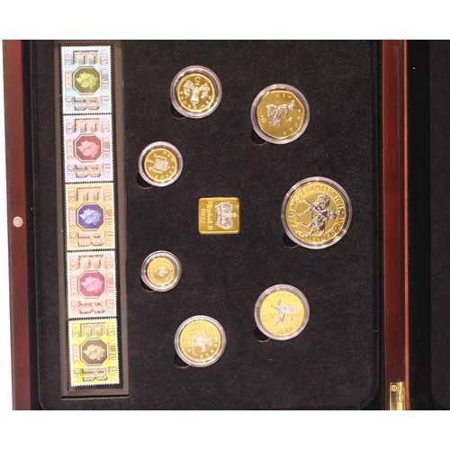 1179 - The 1977 Silver Jubilee Majesty Year set. P&P Group 2 (£18+VAT for the first lot and £3+VAT for subs... 