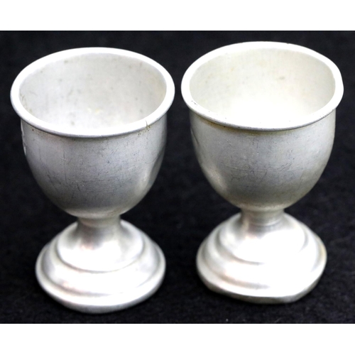 1271 - Pair of WWII Hitler Youth egg cups. P&P Group 1 (£14+VAT for the first lot and £1+VAT for subsequent... 