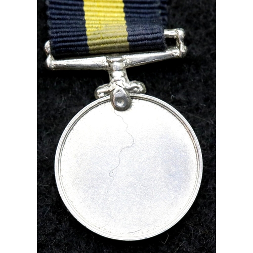 1273 - Miniature dinner suit medal with ribbon, D: 18 mm. P&P Group 1 (£14+VAT for the first lot and £1+VAT... 