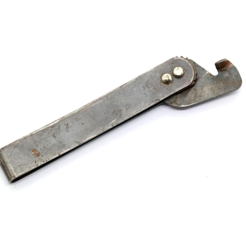 1275 - WWII German can opener. P&P Group 1 (£14+VAT for the first lot and £1+VAT for subsequent lots)