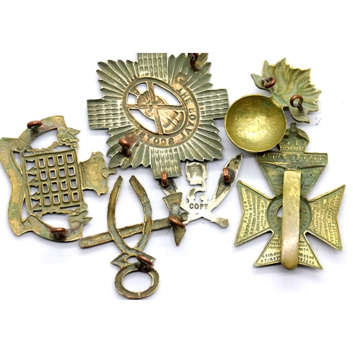 1284 - Six British military cap badges. P&P Group 1 (£14+VAT for the first lot and £1+VAT for subsequent lo... 