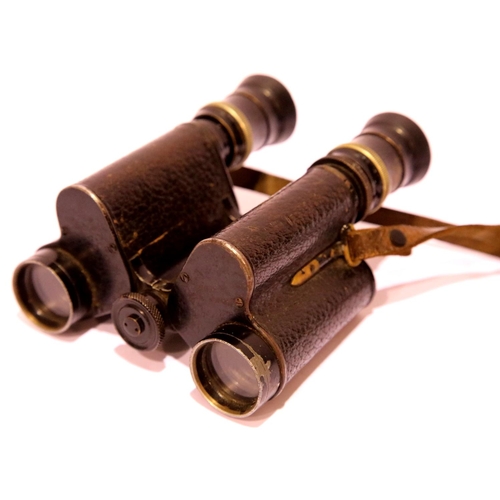 1251 - WWI French military binoculars. P&P Group 2 (£18+VAT for the first lot and £3+VAT for subsequent lot... 