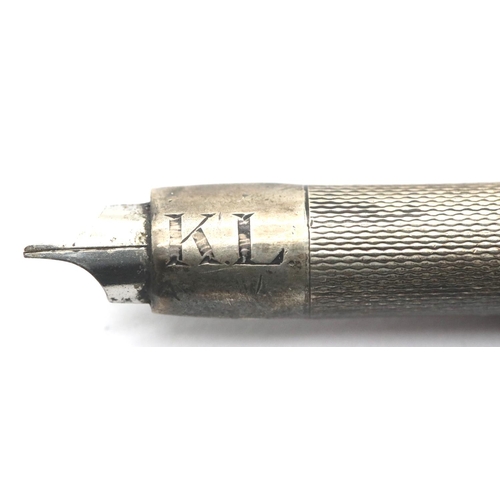 1316 - Hallmarked silver dip pen, L: 18 cm, London assay. P&P Group 1 (£14+VAT for the first lot and £1+VAT... 