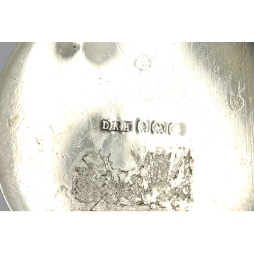 1343 - George V hallmarked silver compact, Birmingham assay 1931, D: 4.4 cm, 25g. P&P Group 1 (£14+VAT for ... 