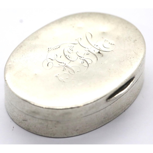 1350 - Victorian hallmarked silver pill box, Birmingham assay 1894. D: 4.7 cm, 21g. P&P Group 1 (£14+VAT fo... 