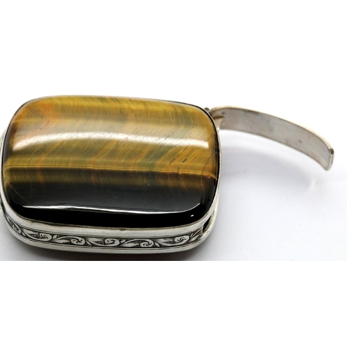 1362 - A vintage presumed silver vesta case set with two large Tigerseye panels, 4.5 x 3 cm, 34g. P&P Group... 