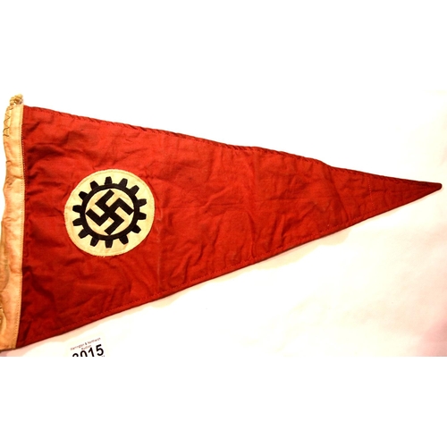 3015 - German Third reich type Labour Front large scale embroidered pennant, L: 52 cm. P&P Group 1 (£14+VAT... 