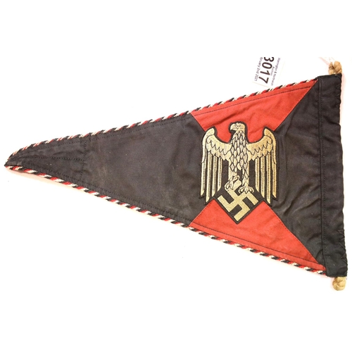 3017 - German WWII type Wehrmacht pennant with braided edge, L: 38 cm. P&P Group 1 (£14+VAT for the first l... 