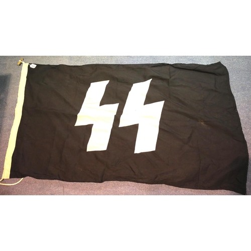 3022 - German WWII type SS battalion flag, 90 x 150 cm. P&P Group 1 (£14+VAT for the first lot and £1+VAT f... 