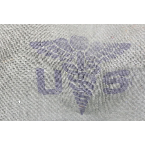 3071 - American Post War medical canvas bag for patient's effects. P&P Group 1 (£14+VAT for the first lot a... 