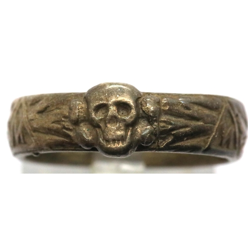 3101 - German WWII type SS Totenkopf skull ring inscribed to the shank (indistinct), size T. P&P Group 1 (£... 