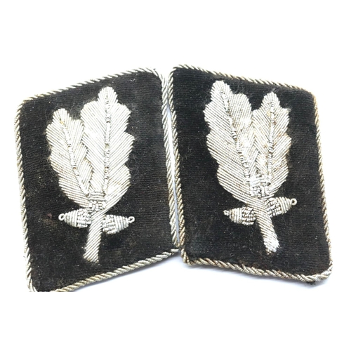 3102 - German WWII type Waffen SS Oberfuhrer collar tabs, embroidered in silver on black flashes. P&P Group... 