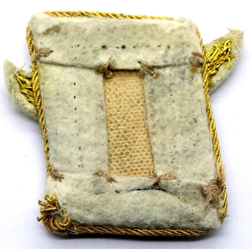 3116 - German WWII type Luftwaffe Generaloberst single collar tab, gold embroidered on a light blue flash. ... 