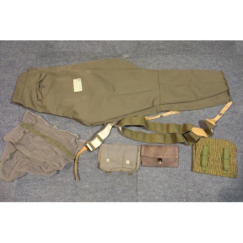 3152 - Mixed Post War East German uniform components. P&P Group 2 (£18+VAT for the first lot and £3+VAT for... 