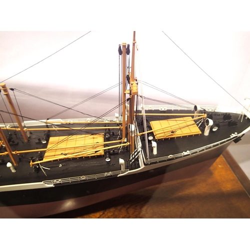 2336 - Static resin model of MV Governor, excellent detail, in display case and box, 60 cm. Not available f... 