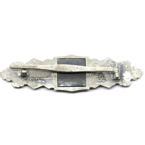 3231 - German WWII type Wehrmacht Close Combat clasp, marked PEEKHAUS verso. P&P Group 1 (£14+VAT for the f... 