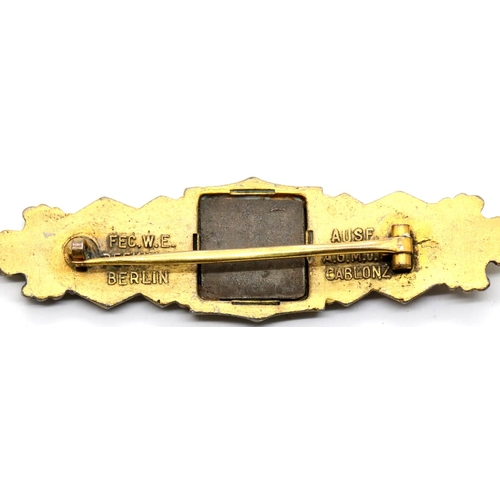 3294 - German WWII type gold Close Combat clasp, marked PEEKHAUS verso. P&P Group 1 (£14+VAT for the first ... 