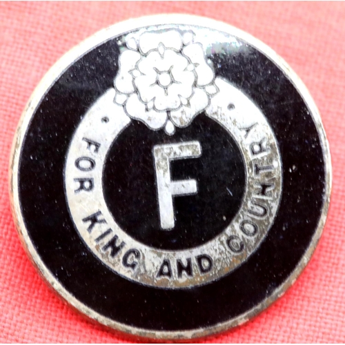 3298 - British WWII type Union of Fascists BUF armband and enamelled pin badge. P&P Group 1 (£14+VAT for th... 