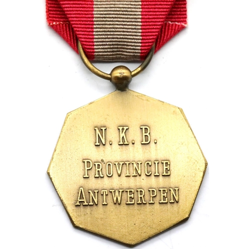 3355 - Belgian type Antwerp medal. P&P Group 1 (£14+VAT for the first lot and £1+VAT for subsequent lots)