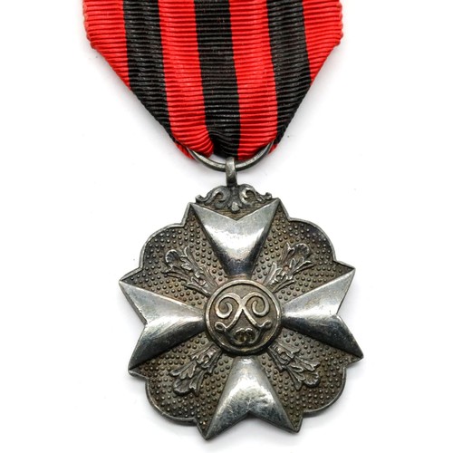 3347 - Belgian Military Long Service award in silver. P&P Group 1 (£14+VAT for the first lot and £1+VAT for... 