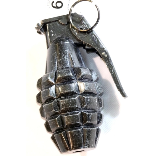 3189 - British WWII style reenactment MkII grenade in black, H: 11 cm. P&P Group 2 (£18+VAT for the first l... 