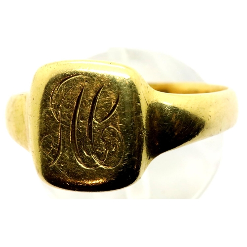 1023 - 18ct gold signet ring, 6.3g, size U. P&P Group 1 (£14+VAT for the first lot and £1+VAT for subsequen... 