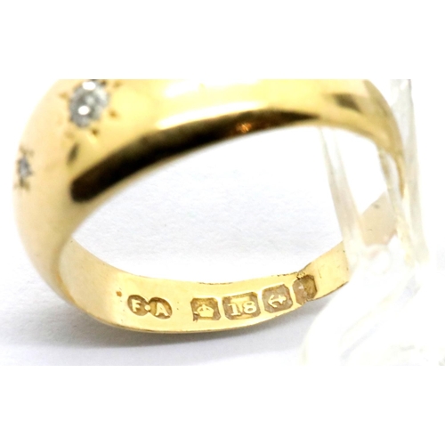 1043 - 18ct gold ring set with three diamonds, 3.2g size M/N. P&P Group 1 (£14+VAT for the first lot and £1... 