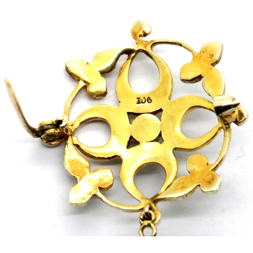 1059 - 9ct gold pearl set brooch, D: 31 mm, 4.8g. P&P Group 1 (£14+VAT for the first lot and £1+VAT for sub... 